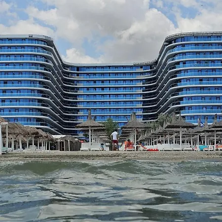 White Titanic Glamour By White Titanic Apartamento Năvodari