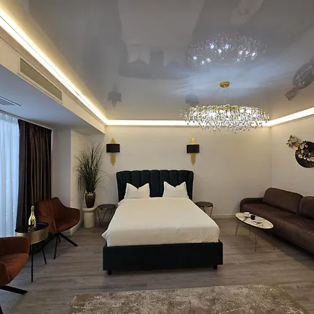 White Titanic Glamour By White Titanic Năvodari