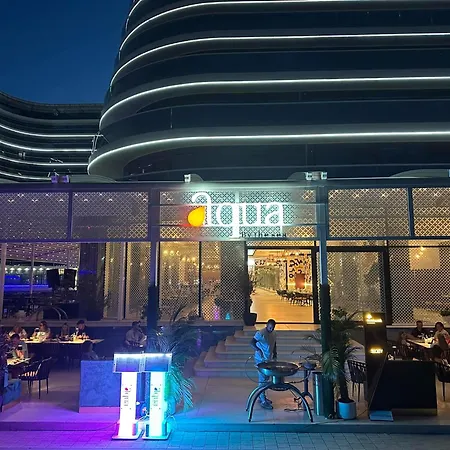 White Titanic Glamour By White Titanic * Năvodari