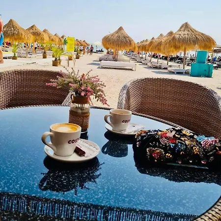 White Titanic Glamour By White Titanic Năvodari