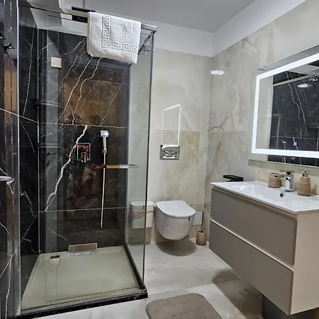 White Titanic Glamour By White Titanic *