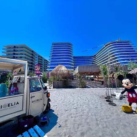 White Titanic Glamour By White Titanic