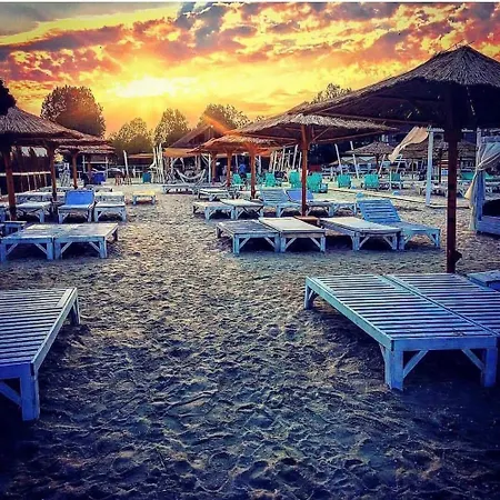 White Titanic Glamour By White Titanic